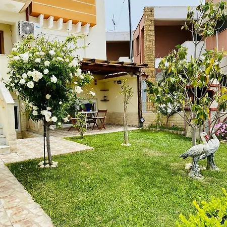 2-bdrm Maisonette In Short Walk To * Nikiti (Sithonia)