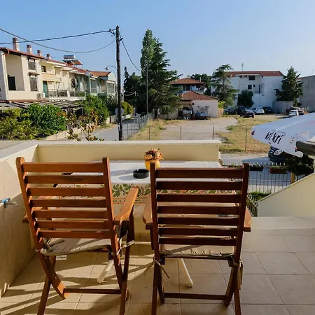 2-bdrm Maisonette In Short Walk To Daire