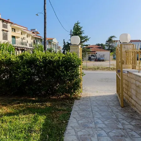 2-bdrm Maisonette In Short Walk To * Nikiti (Sithonia)